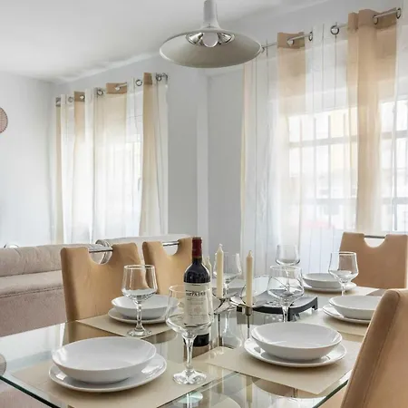 Oasis De Santa Justa Apartment *